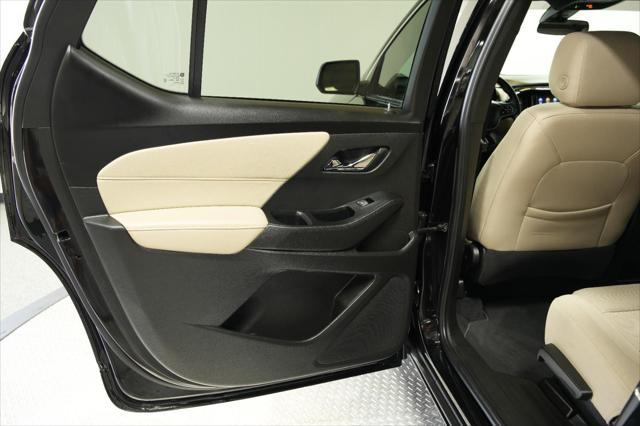 used 2023 Chevrolet Traverse car, priced at $31,800