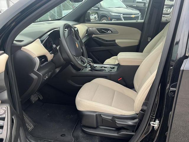 used 2023 Chevrolet Traverse car, priced at $32,400