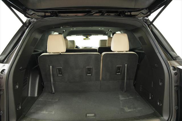 used 2023 Chevrolet Traverse car, priced at $31,800