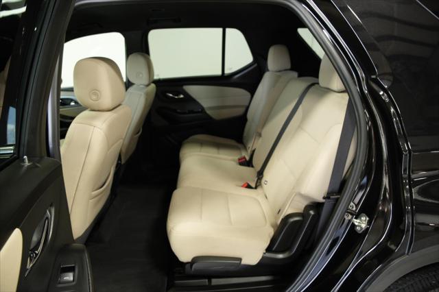 used 2023 Chevrolet Traverse car, priced at $31,800