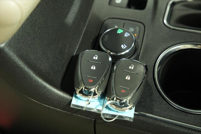 used 2023 Chevrolet Traverse car, priced at $32,200