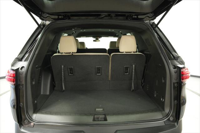 used 2023 Chevrolet Traverse car, priced at $32,200