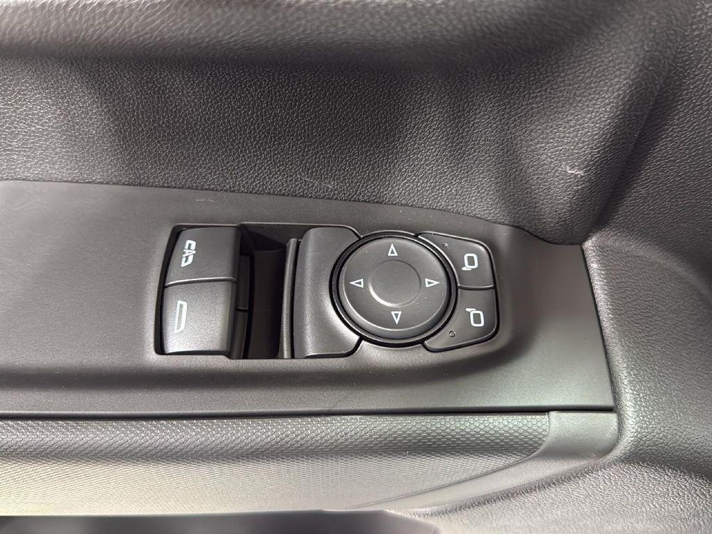 new 2025 GMC Sierra 1500 car, priced at $33,350