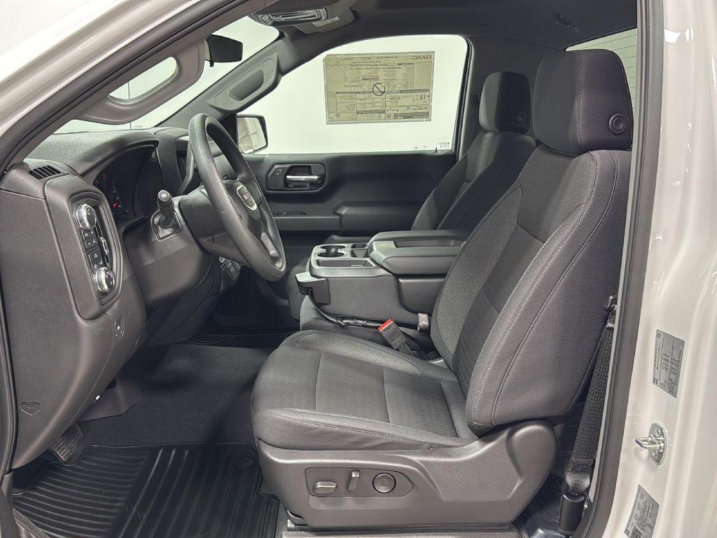 new 2025 GMC Sierra 1500 car, priced at $33,350