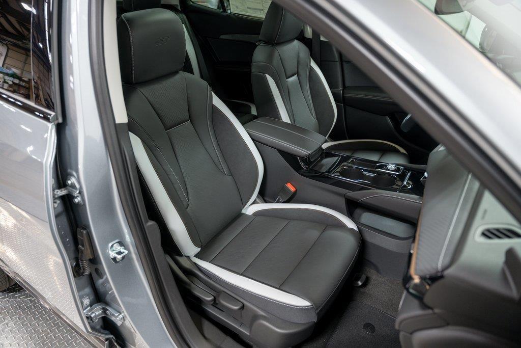 new 2025 Buick Envision car, priced at $38,435