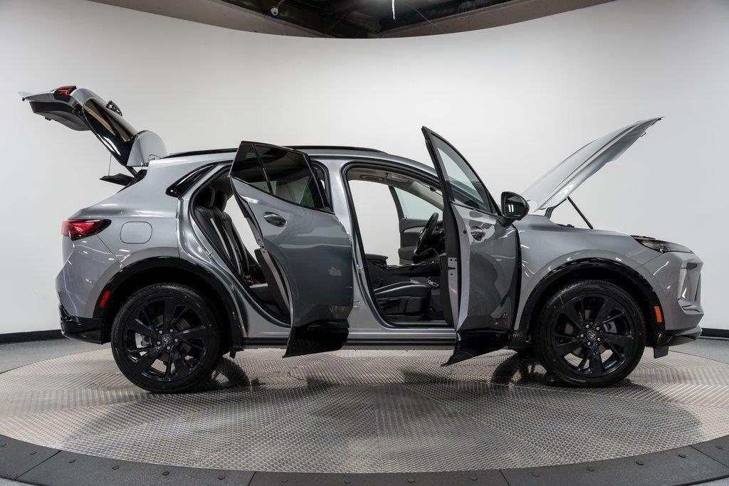 new 2025 Buick Envision car, priced at $38,435