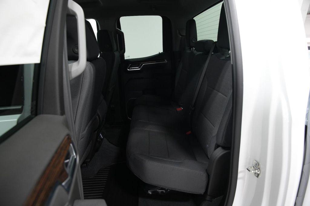 new 2026 GMC Sierra 1500 car, priced at $41,395