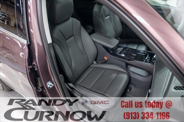 new 2025 Buick Envision car, priced at $39,235