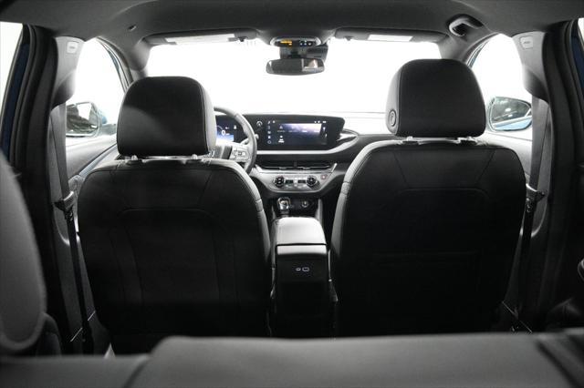 new 2025 Buick Envista car, priced at $26,325