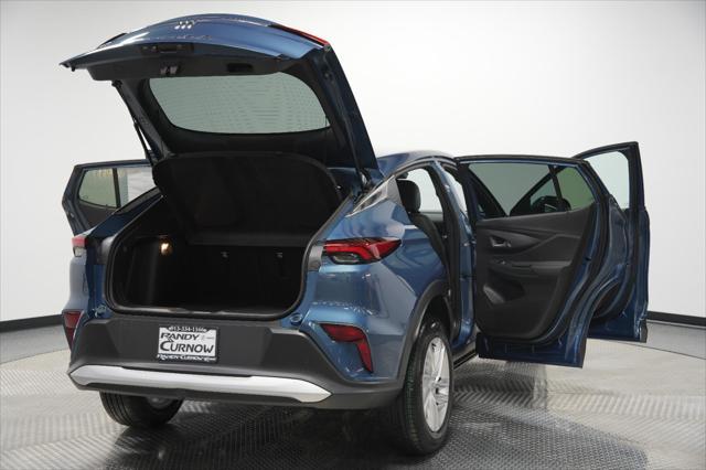 new 2025 Buick Envista car, priced at $26,325