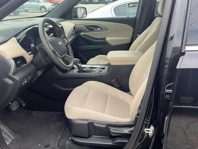 used 2023 Chevrolet Traverse car, priced at $33,900