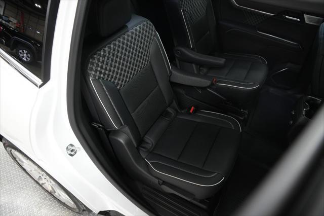 new 2025 GMC Acadia car, priced at $63,700