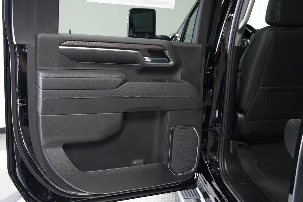 new 2025 GMC Sierra 2500 car, priced at $75,710