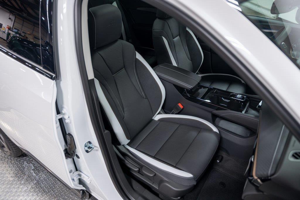 new 2025 Buick Envision car, priced at $40,335