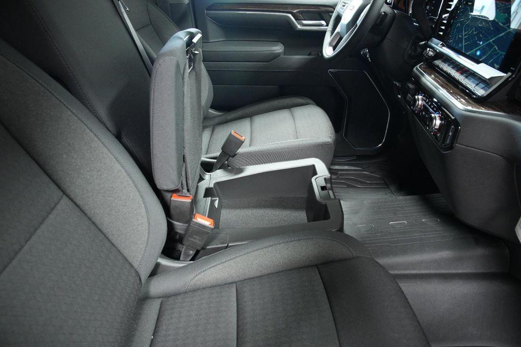 new 2025 GMC Sierra 1500 car, priced at $45,905