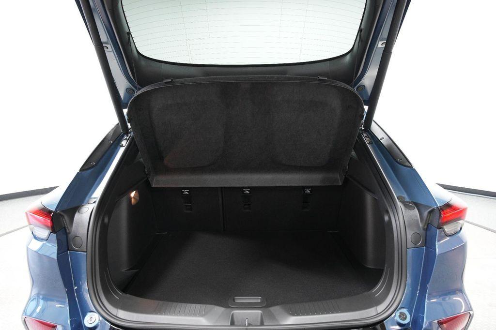 new 2025 Buick Envista car, priced at $28,620