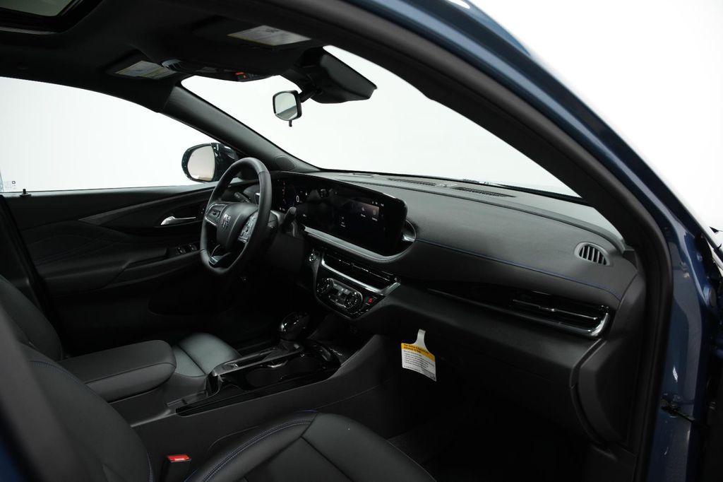 new 2025 Buick Envista car, priced at $28,620