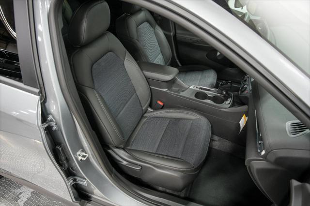 new 2025 Buick Envista car, priced at $23,580