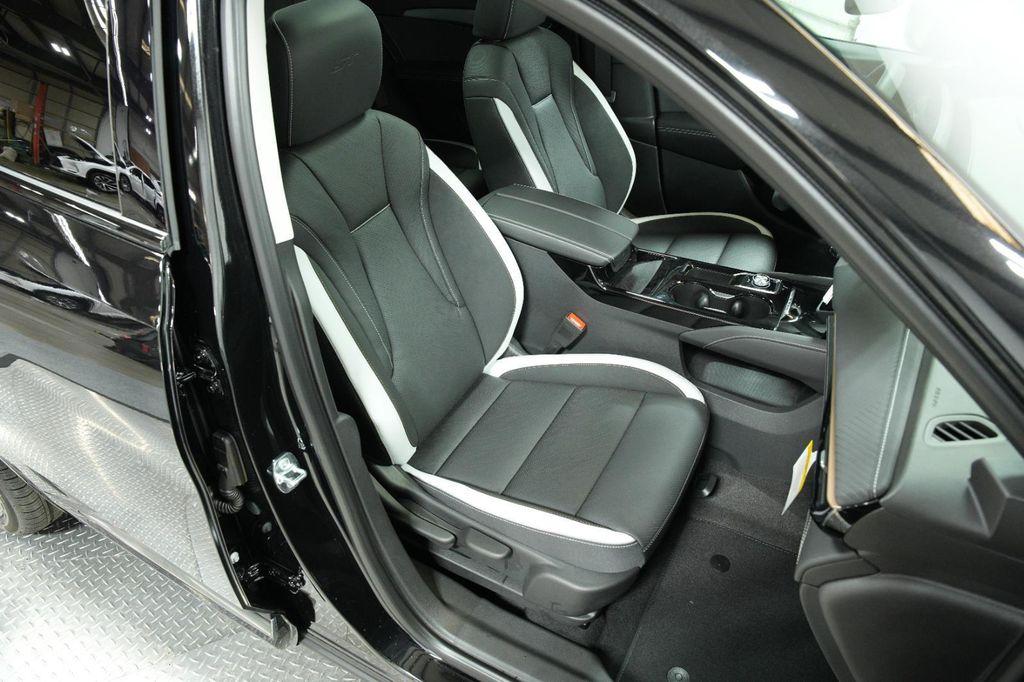 new 2025 Buick Envision car, priced at $39,735