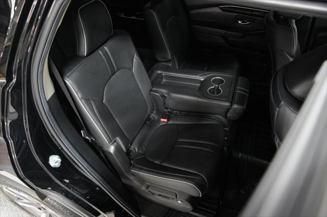 used 2025 Honda Pilot car, priced at $52,300