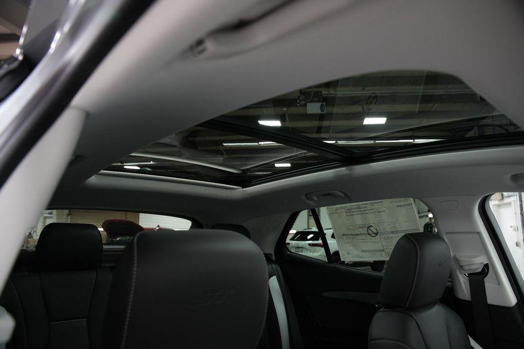 new 2025 Buick Envision car, priced at $37,235