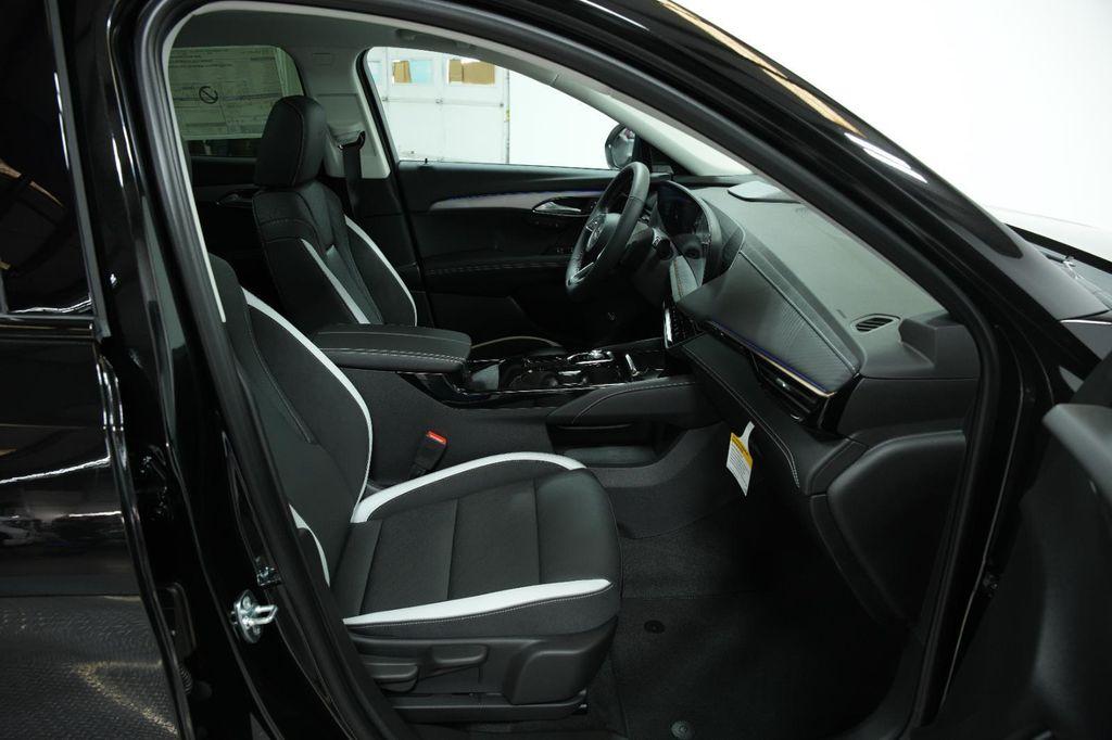 new 2025 Buick Envision car, priced at $38,435
