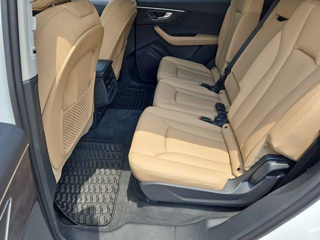 new 2025 Audi Q7 car, priced at $65,600