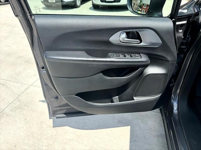 used 2018 Chrysler Pacifica car, priced at $11,995