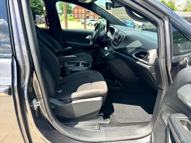 used 2018 Chrysler Pacifica car, priced at $11,995