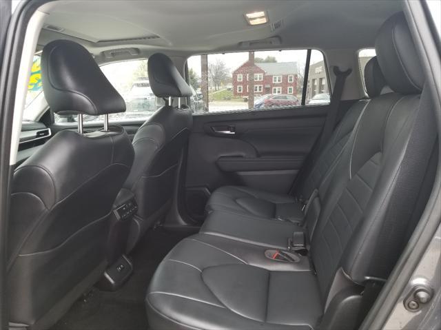 used 2020 Toyota Highlander car, priced at $32,995