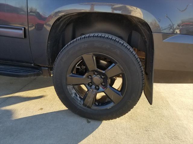 used 2010 Chevrolet Suburban car, priced at $5,995