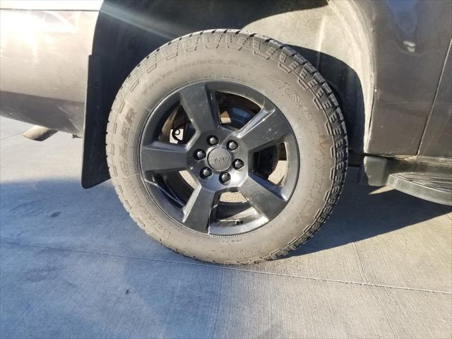 used 2010 Chevrolet Suburban car, priced at $5,995