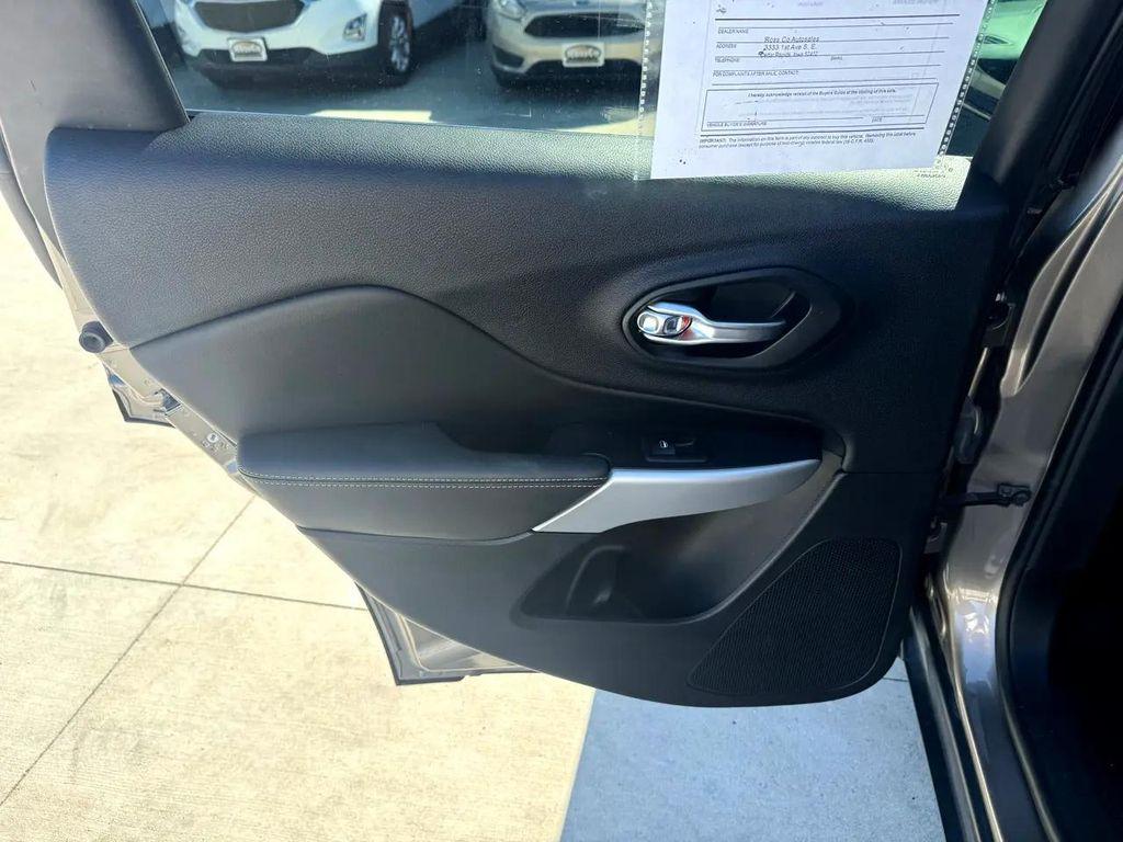 used 2018 Jeep Cherokee car, priced at $16,995