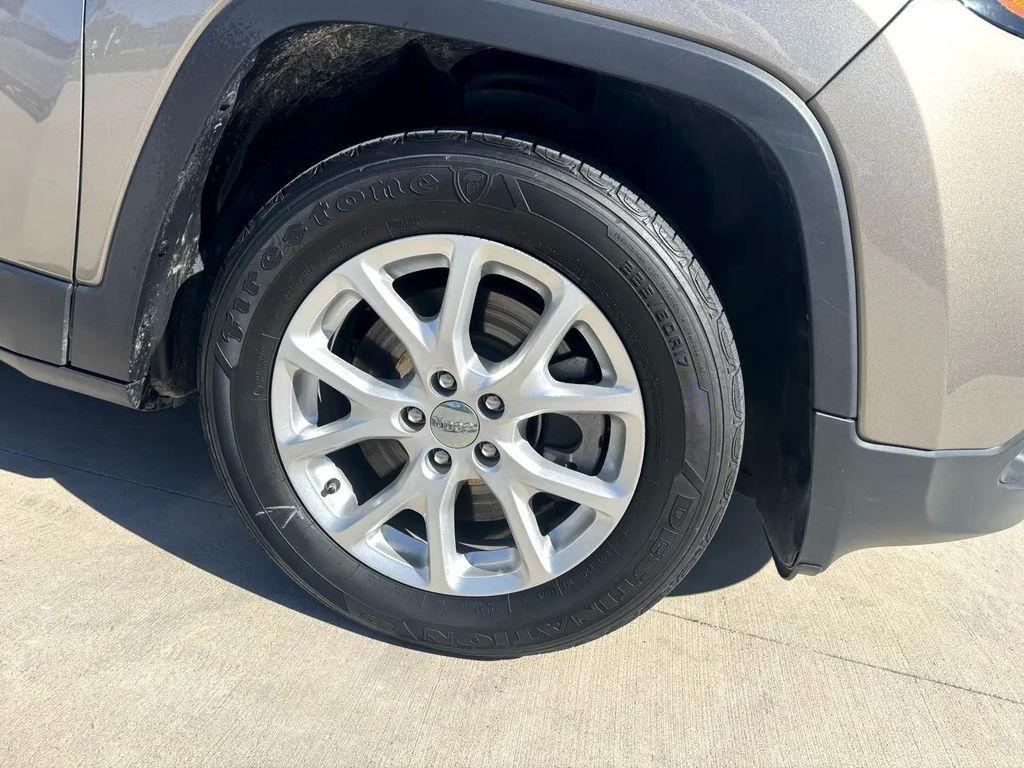 used 2018 Jeep Cherokee car, priced at $16,995