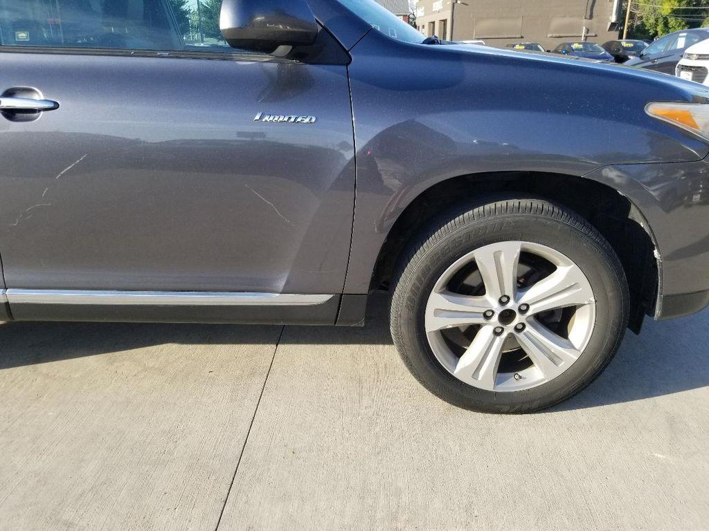 used 2013 Toyota Highlander car, priced at $12,995