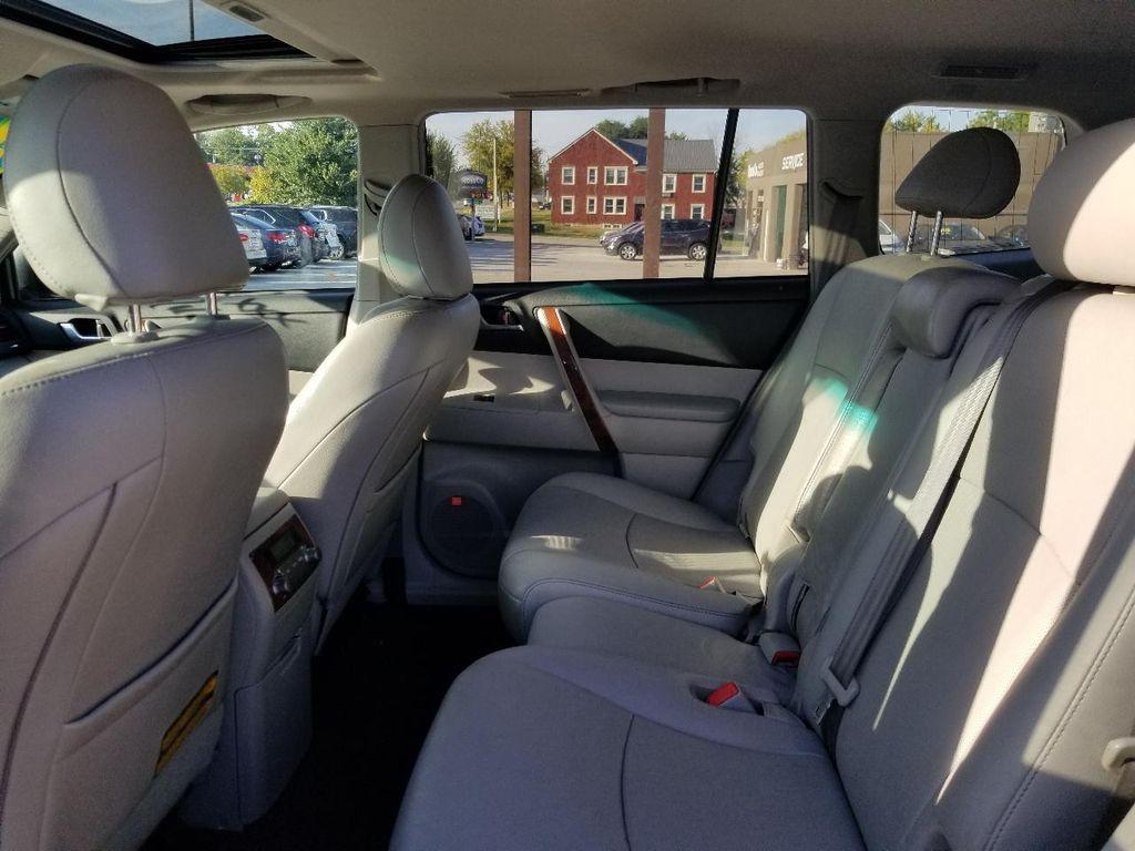 used 2013 Toyota Highlander car, priced at $12,995