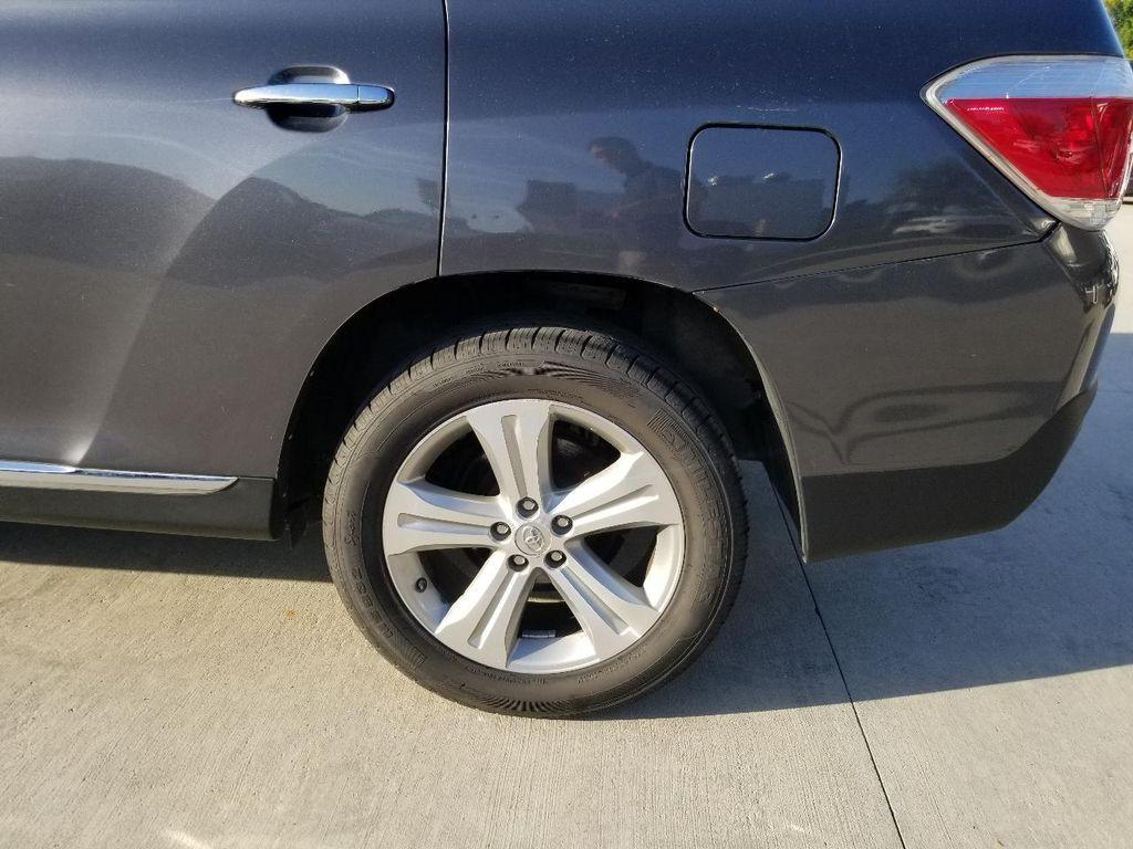 used 2013 Toyota Highlander car, priced at $12,995