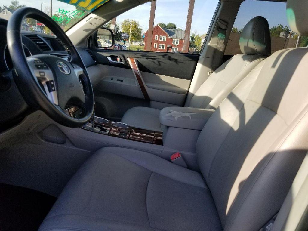 used 2013 Toyota Highlander car, priced at $12,995