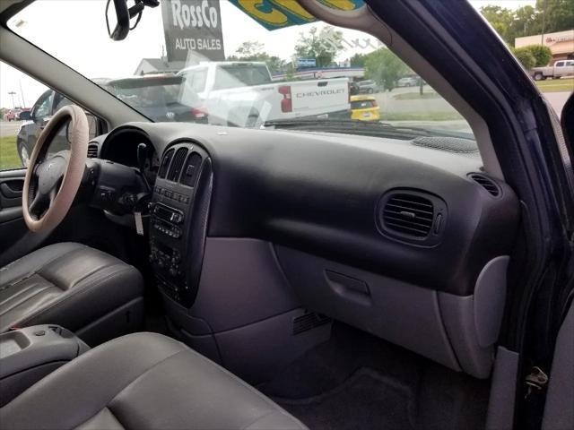 used 2006 Dodge Grand Caravan car, priced at $2,995