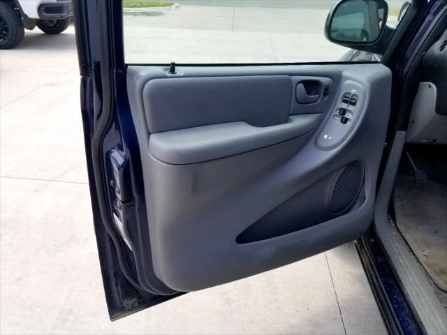 used 2006 Dodge Grand Caravan car, priced at $2,995