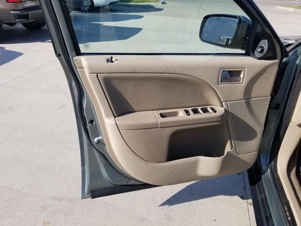 used 2005 Ford Five Hundred car, priced at $3,995