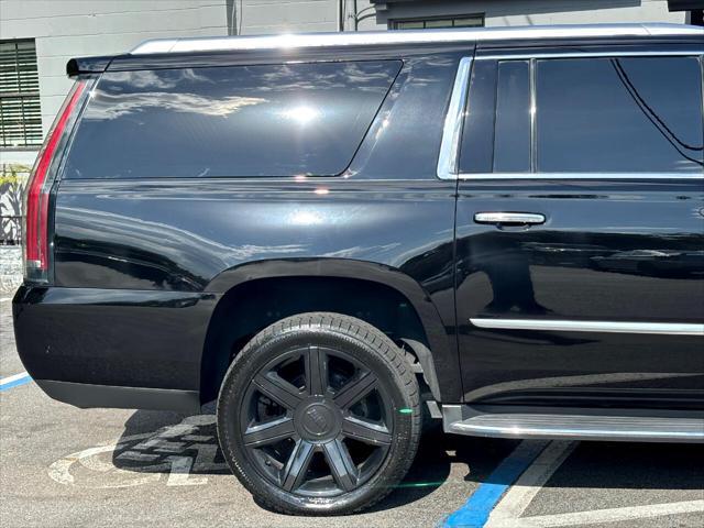 used 2018 Cadillac Escalade ESV car, priced at $35,495