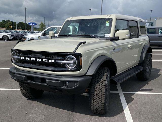 new 2025 Ford Bronco car, priced at $59,611