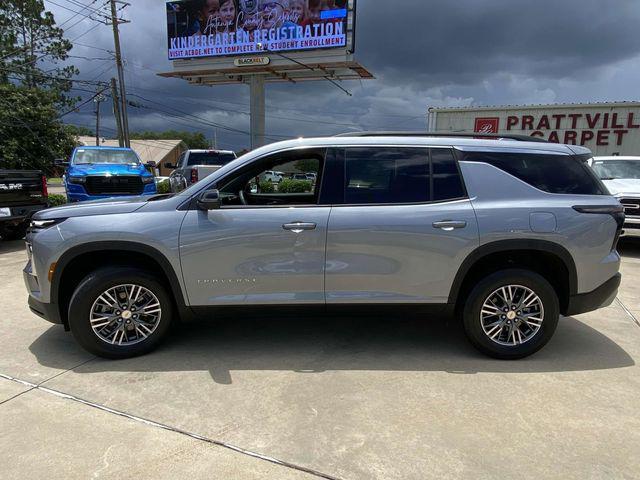 used 2024 Chevrolet Traverse car, priced at $33,487