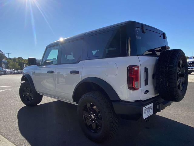 new 2025 Ford Bronco car, priced at $45,032