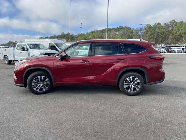 used 2021 Toyota Highlander car, priced at $26,561