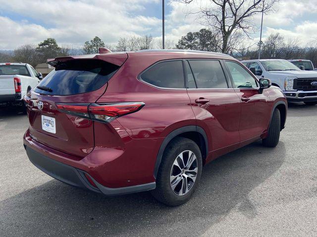 used 2021 Toyota Highlander car, priced at $26,561