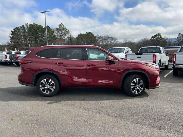 used 2021 Toyota Highlander car, priced at $26,561