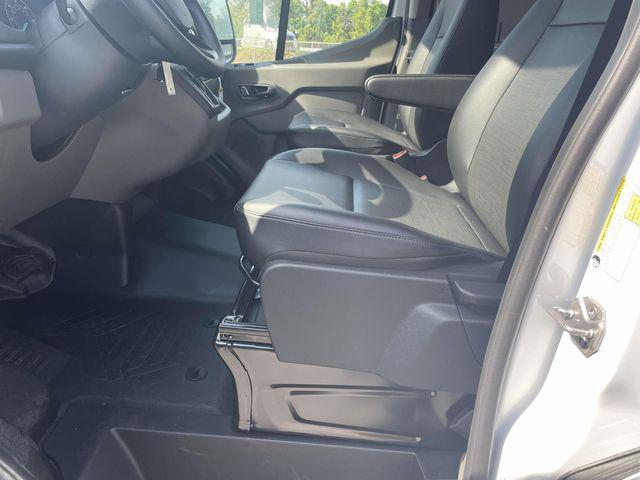 new 2025 Ford Transit-250 car