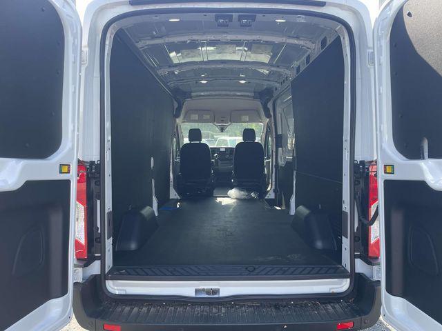 new 2025 Ford Transit-250 car